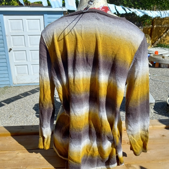 Cowl necked long sleeve sweater - Picture 4 of 5